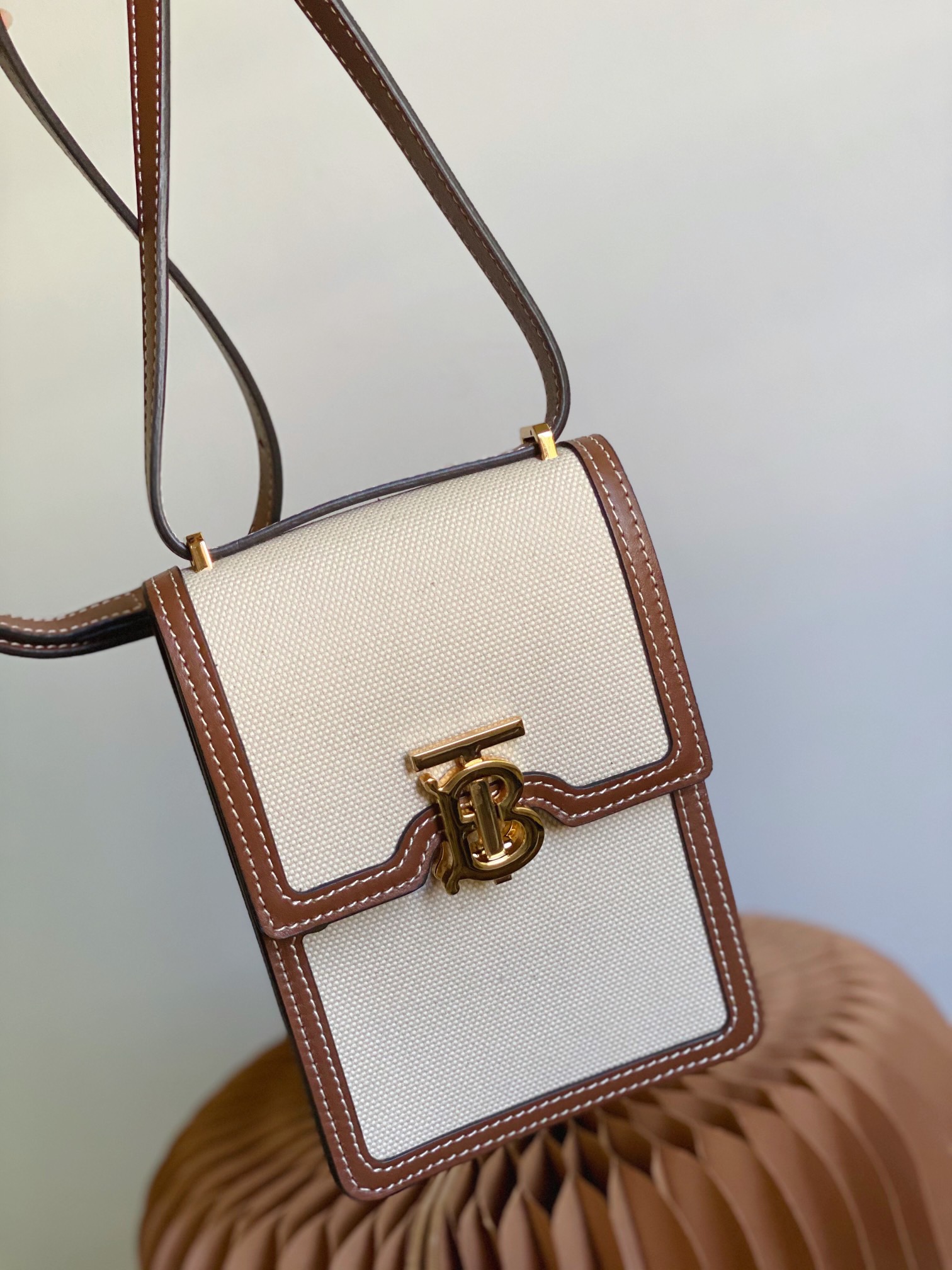 Burberry Robin Bag Cotton Canvas Cream For Women. Women-s Bags 7.5in/14cm 80316491 - Soul Replicas