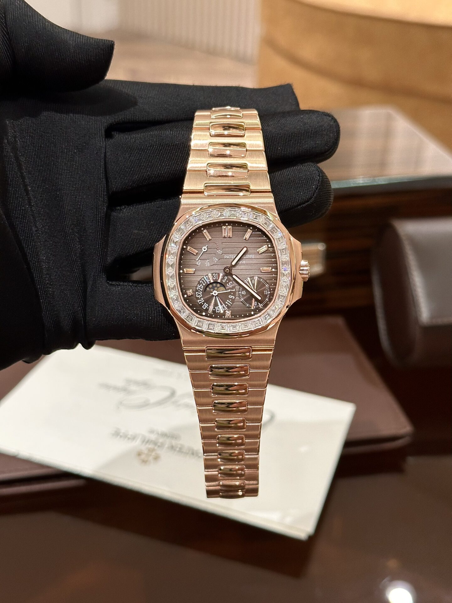 Patek Philippe Nautilus 5724 Replica Watch Gold Wrapped Diamond Moissanite 40mm - Soul Replicas