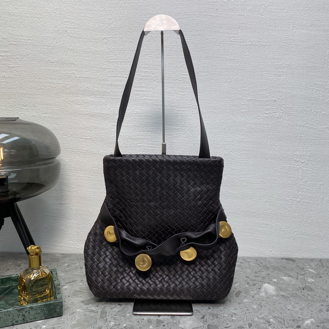 Bottega Veneta Intrecciato Shoulder Bag Purple. For Women. Women's Bags 10.2in/26cm - Soul Replicas