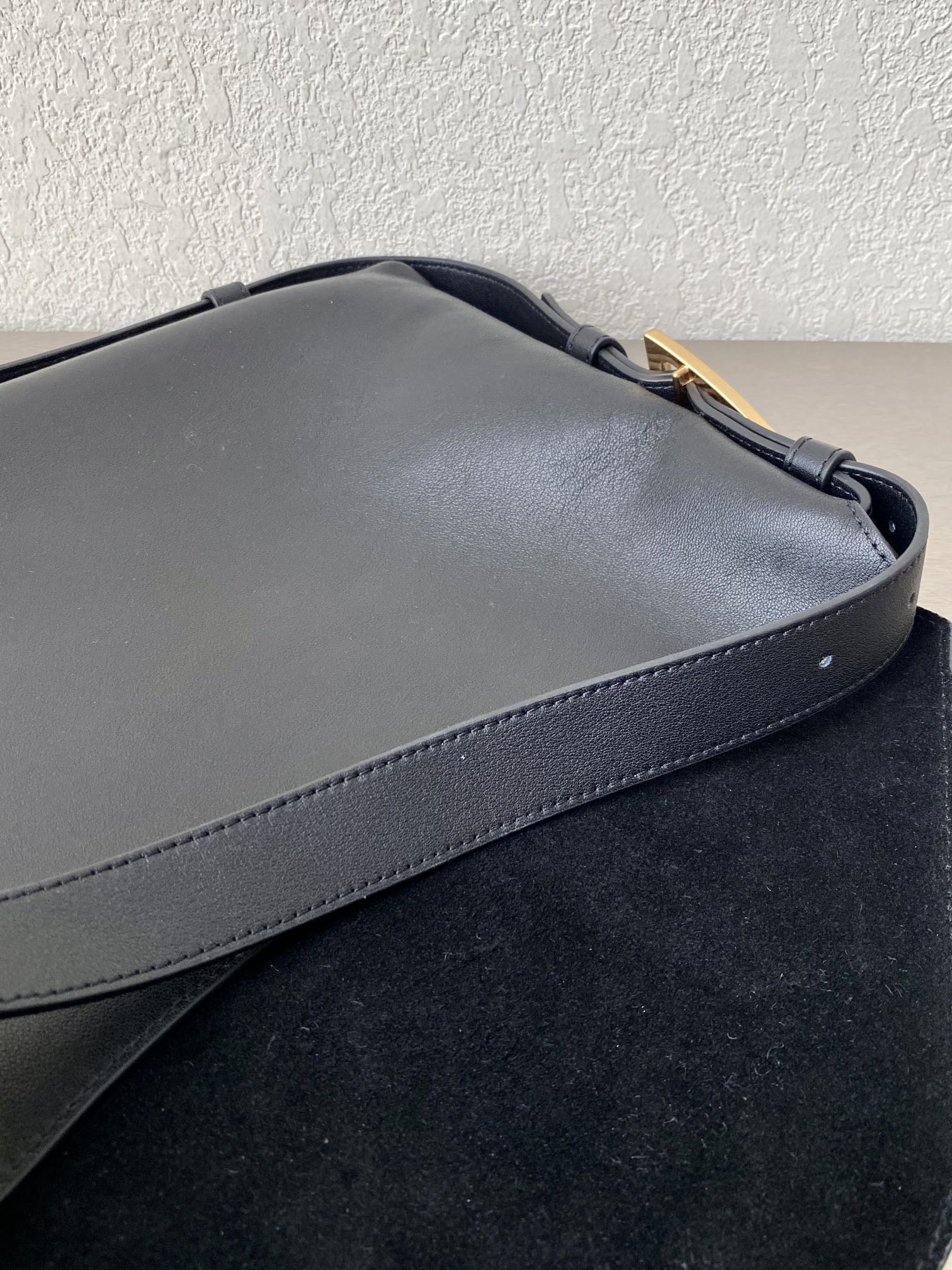 Bottega Veneta Cradle Black. For Women. Women's Bags 15.3in/39cm 680058V1BW03239 - Soul Replicas