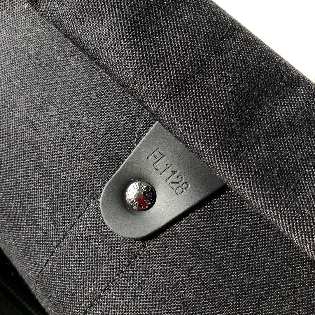 Louis Vuitton Keepall Bandouliere 55 Monogram Eclipse Canvas For Men. Men-s Bags. Travel Bags 21.7in/55cm LV M40605 - Soul Replicas