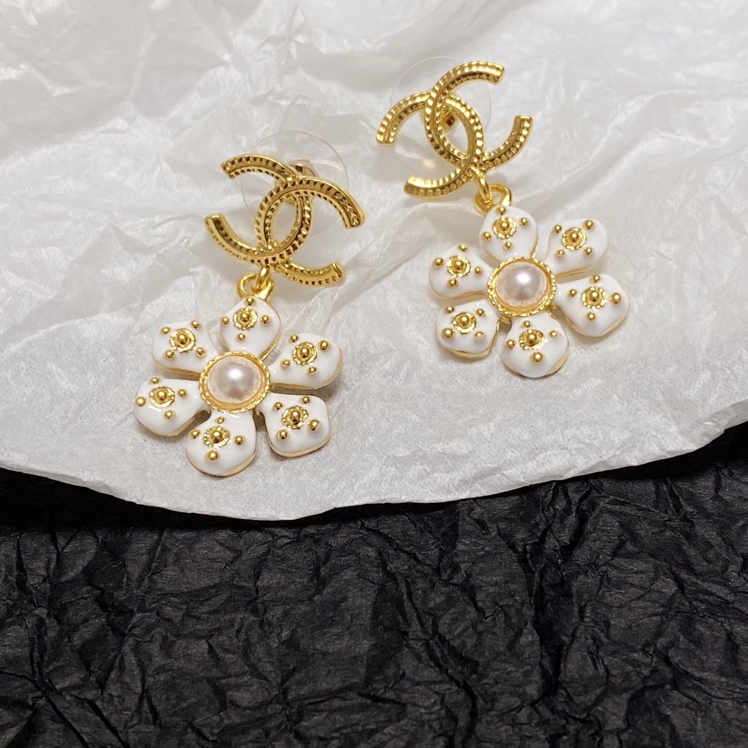 Chanel Earrings - Soul Replicas