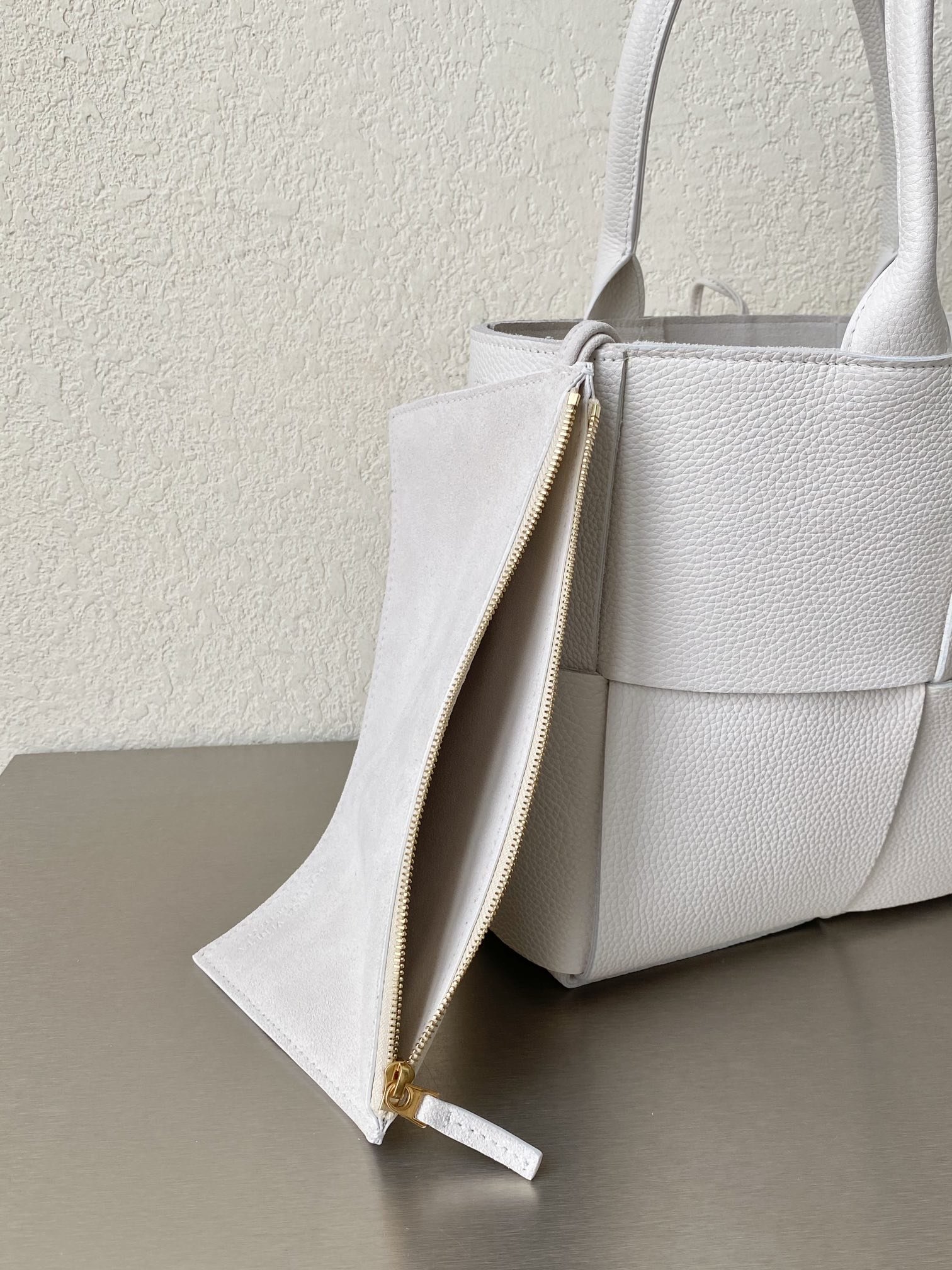 Bottega Veneta Arco Tote Bag For Women 11.8in/30cm In Chalk 652867VCP119009 - Soul Replicas