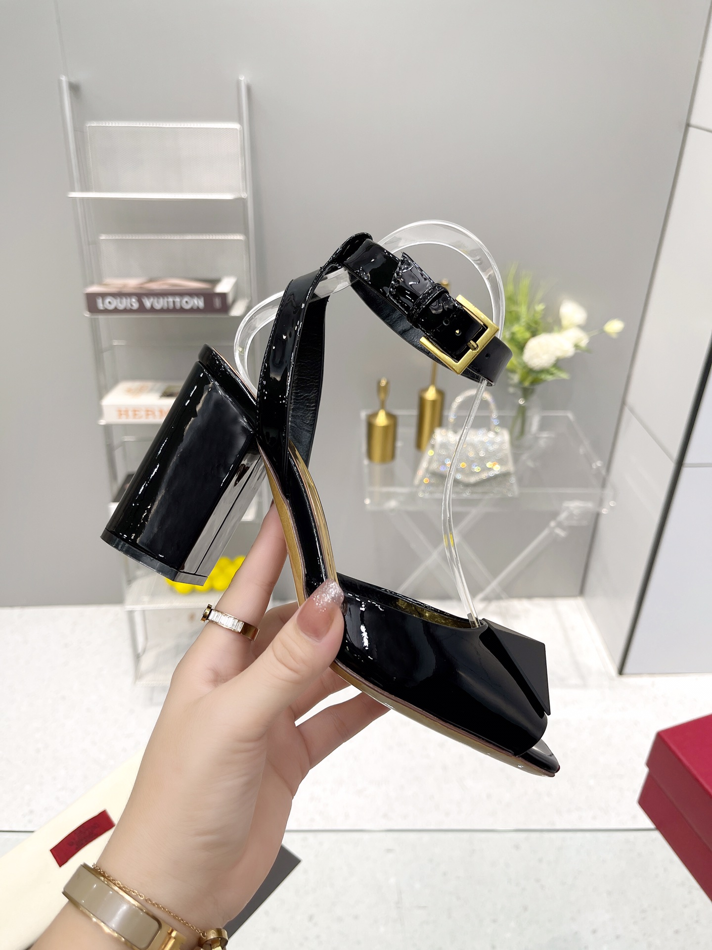 Valentino Garavani One Stud Sandal With Maxi Stud Embellishment Shiny Black For Women XW0S0EI6CYII16 - Soul Replicas