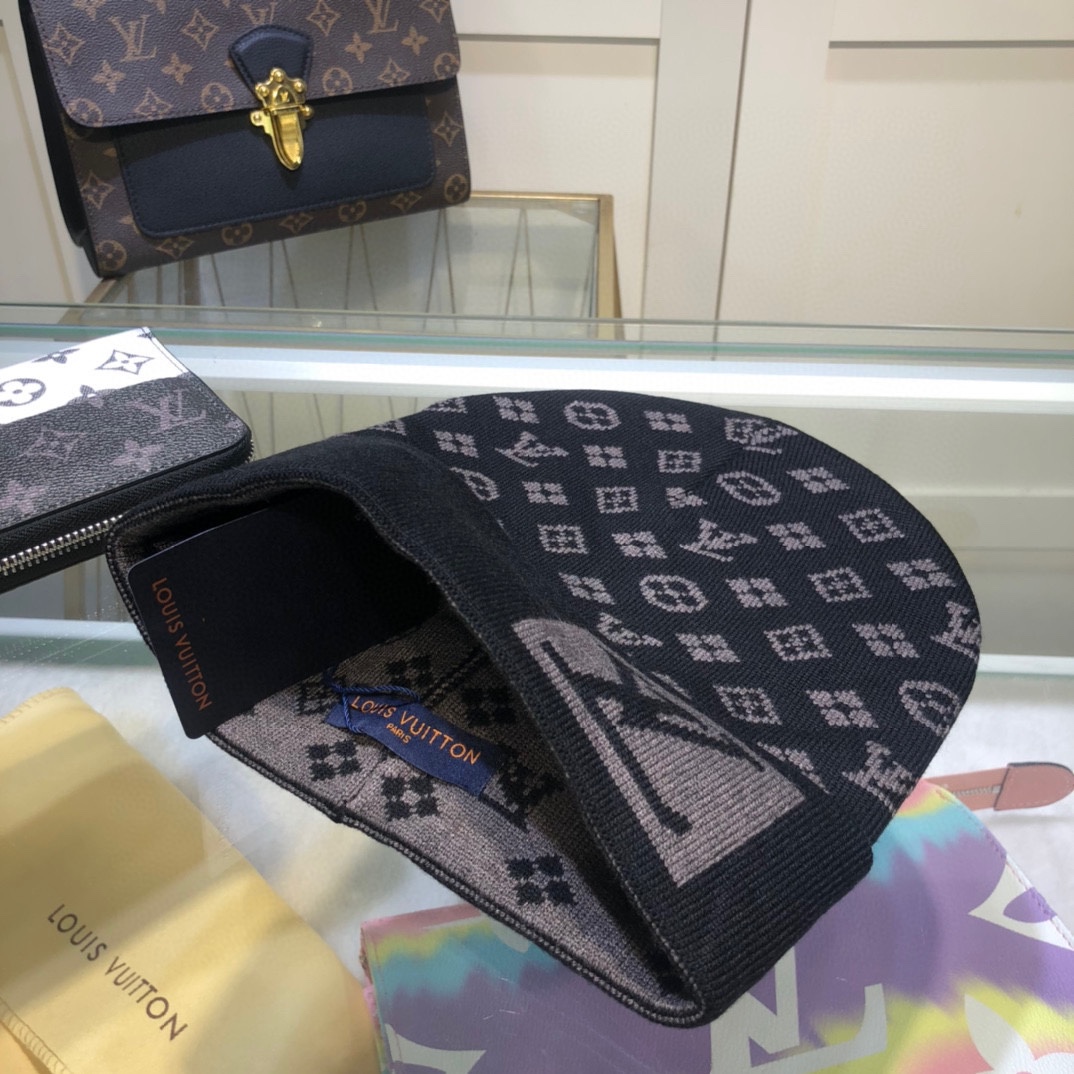Louis Vuitton Beanie In Black LV Headwear - Soul Replicas