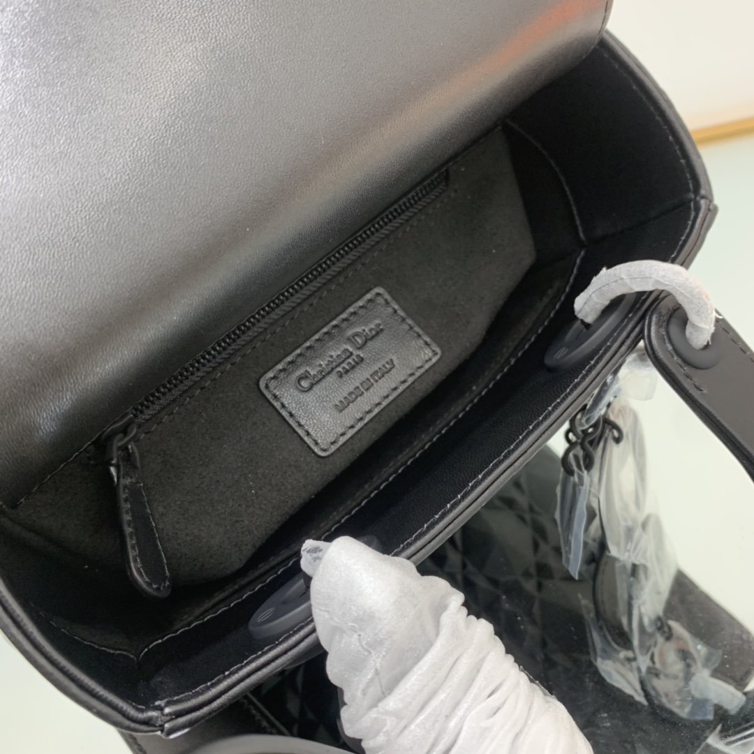 Christian Dior Medium Lady Bag Cannage with Beaded Motif. Black. For Women Women's Handbags. Crossbody Bags. 20cm CD - Soul Replicas