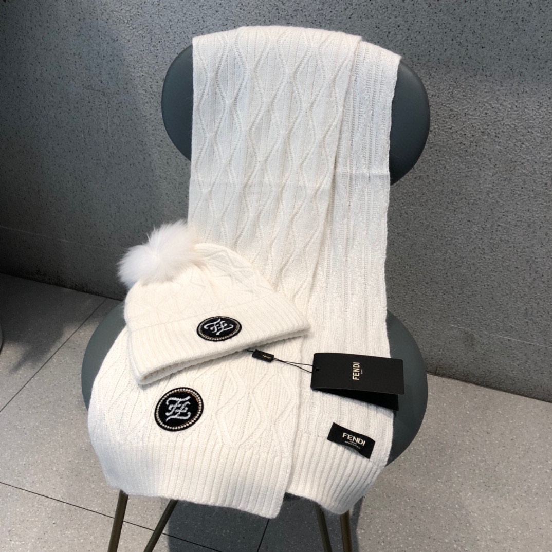 Fendi Beanie & Scarf Set In White - Soul Replicas