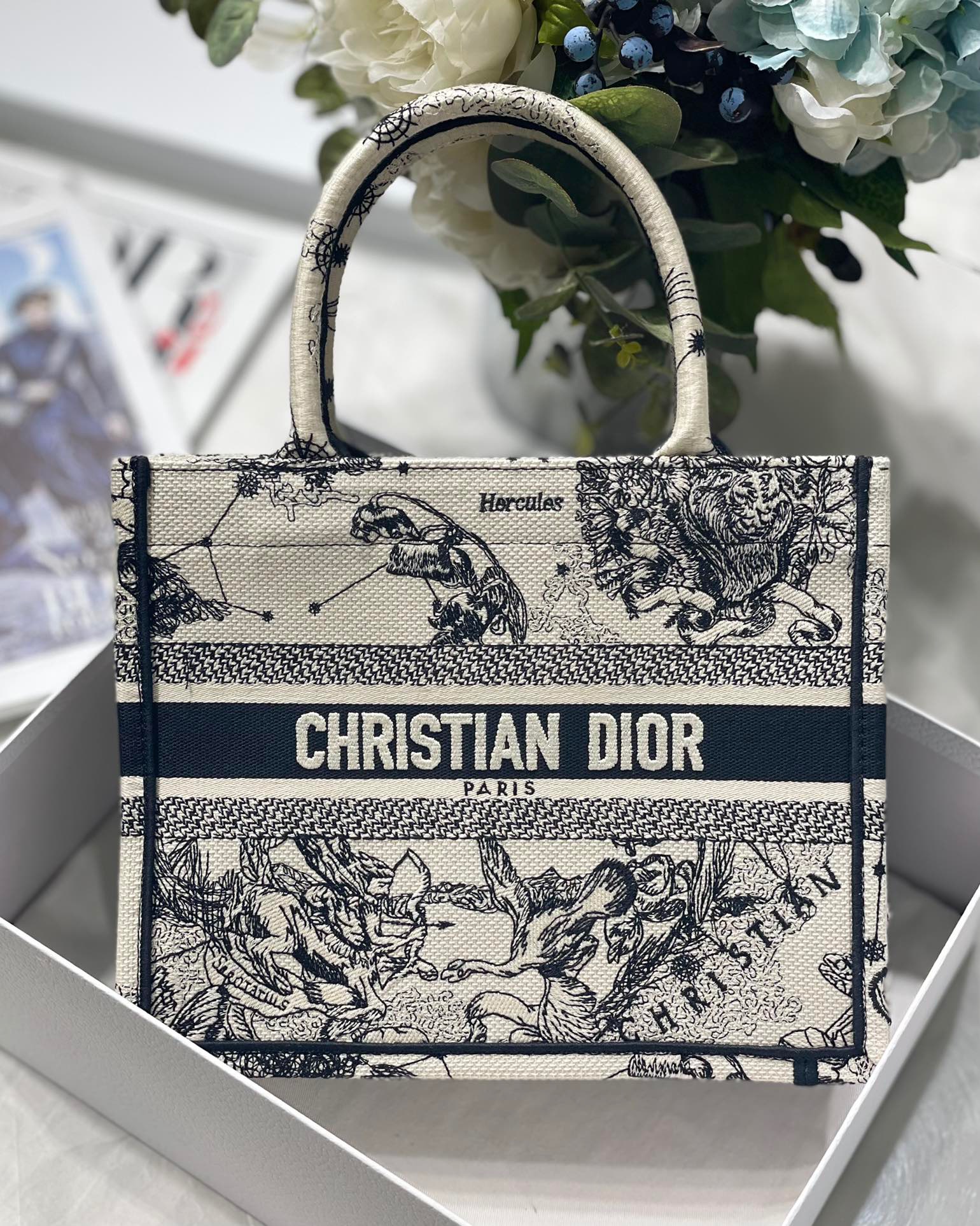 Christian Dior Small Dior Book Tote White. For Women. Women's Handbags 26.5cm/10.5in CD M1265ZRHZ_M941 - Soul Replicas