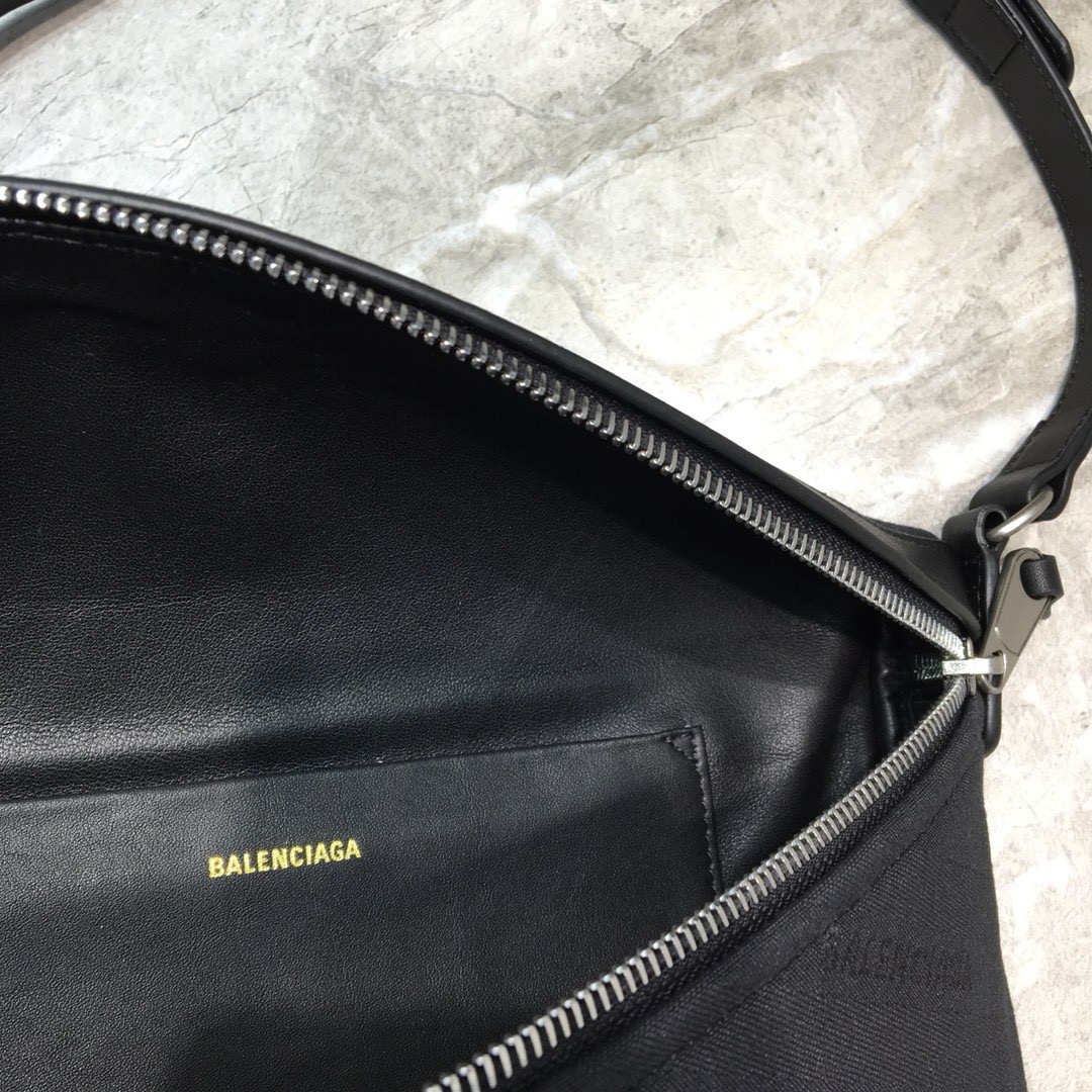Balenciaga Souvenir XS Belt Bag In Black. For Women. Women-s Bags 9.5in/24cm - Soul Replicas