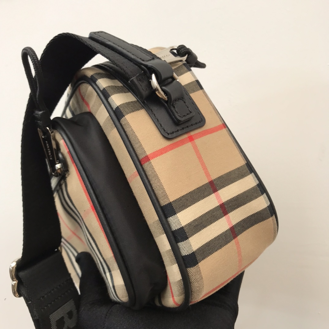 Burberry Vintage Check And Crossbody Bag For Men. Men-s Bags 8.6in/22cm - Soul Replicas