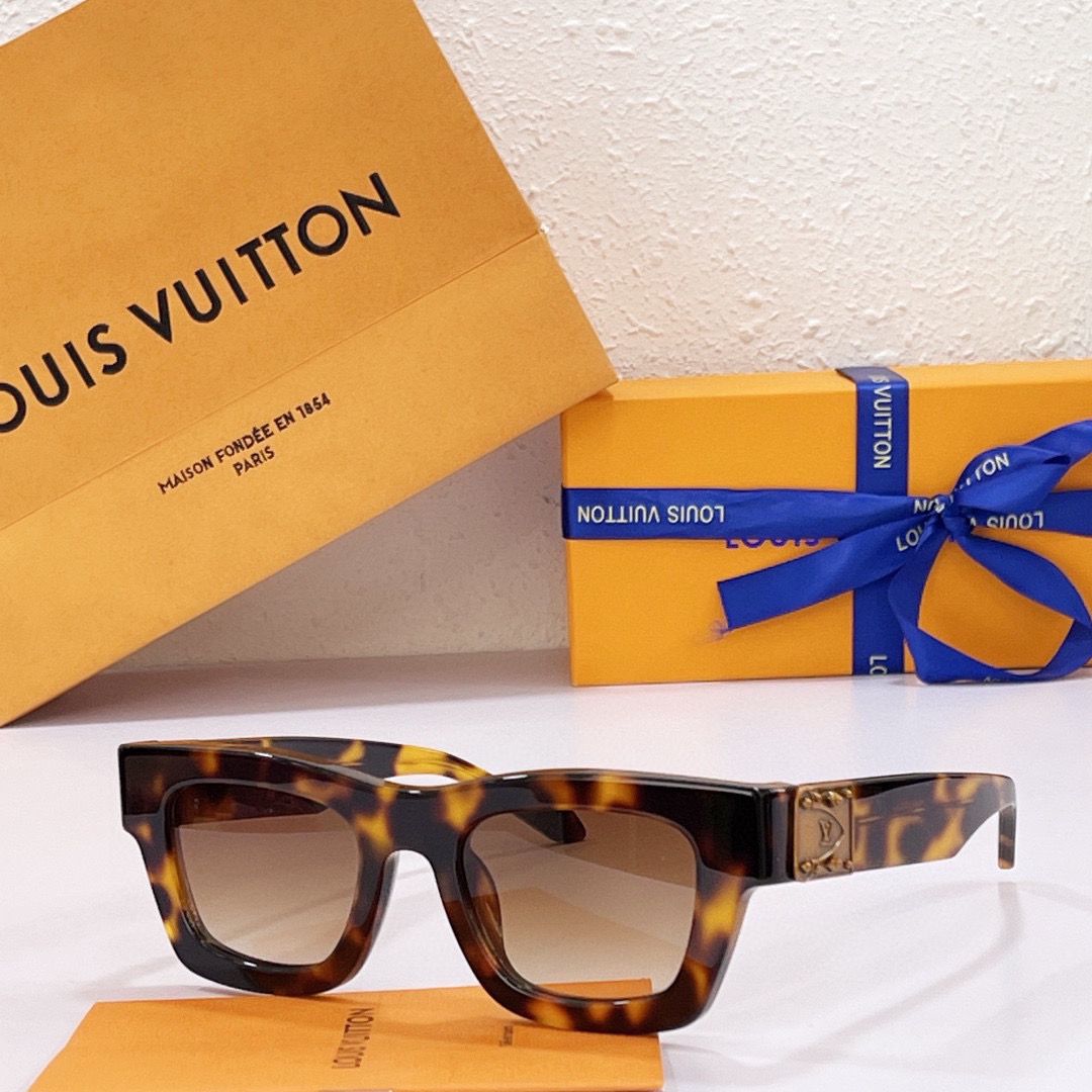 Louis Vuitton Treasure Sunglasses - Soul Replicas