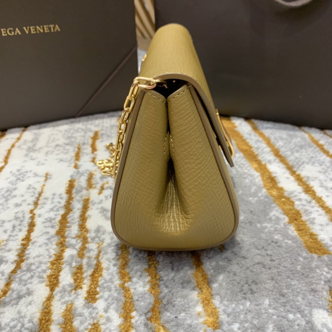 Bottega Veneta Mini Angle Palmellato Bag Cob. For Women. Women's Bags 7.5in/19cm - Soul Replicas