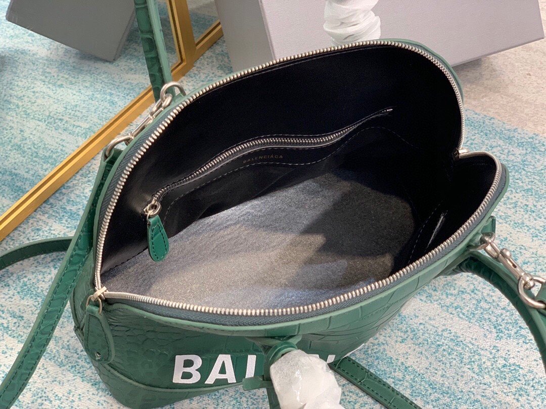 Balenciaga Ville XXS Handbag In Dark Green. For Women. Women-s Bags 8.6in/22cm - Soul Replicas