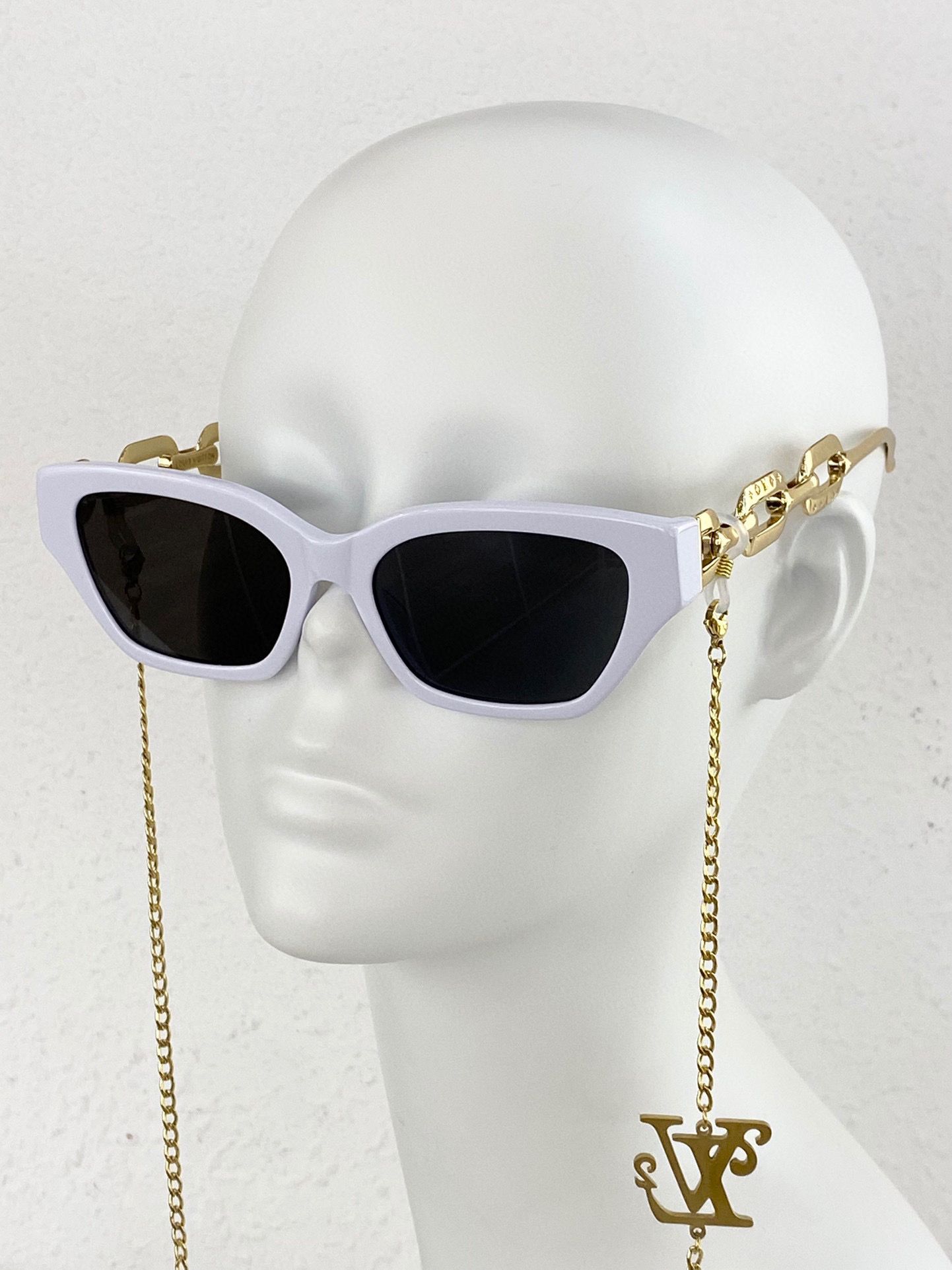 Louis Vuitton Edge Cat Eye Sunglasses - Soul Replicas