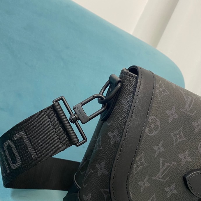 Louis Vuitton Saumur Messenger Monogram Eclipse Canvas For Men. Men-s Bags. Shoulder And Crossbody Bags 11.8in/30cm LV M45911 - Soul Replicas