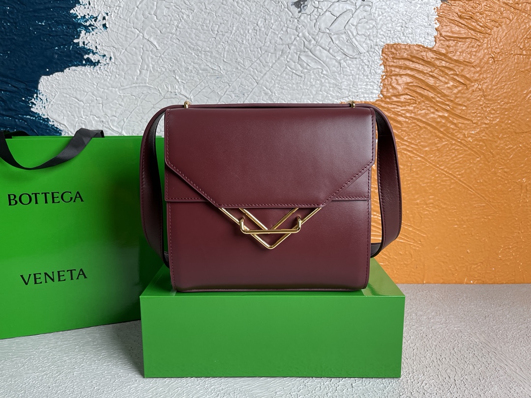 Bottega Veneta Clip Bag Purple. For Women. Women's Bags 9in/23cm - Soul Replicas