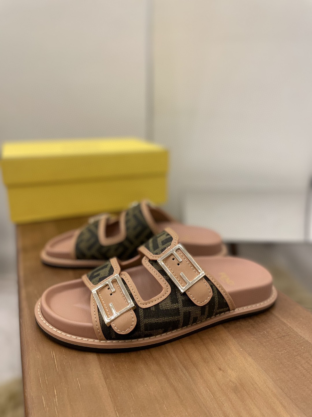 Fendi Feel Slides Dark Pink For Women - Soul Replicas