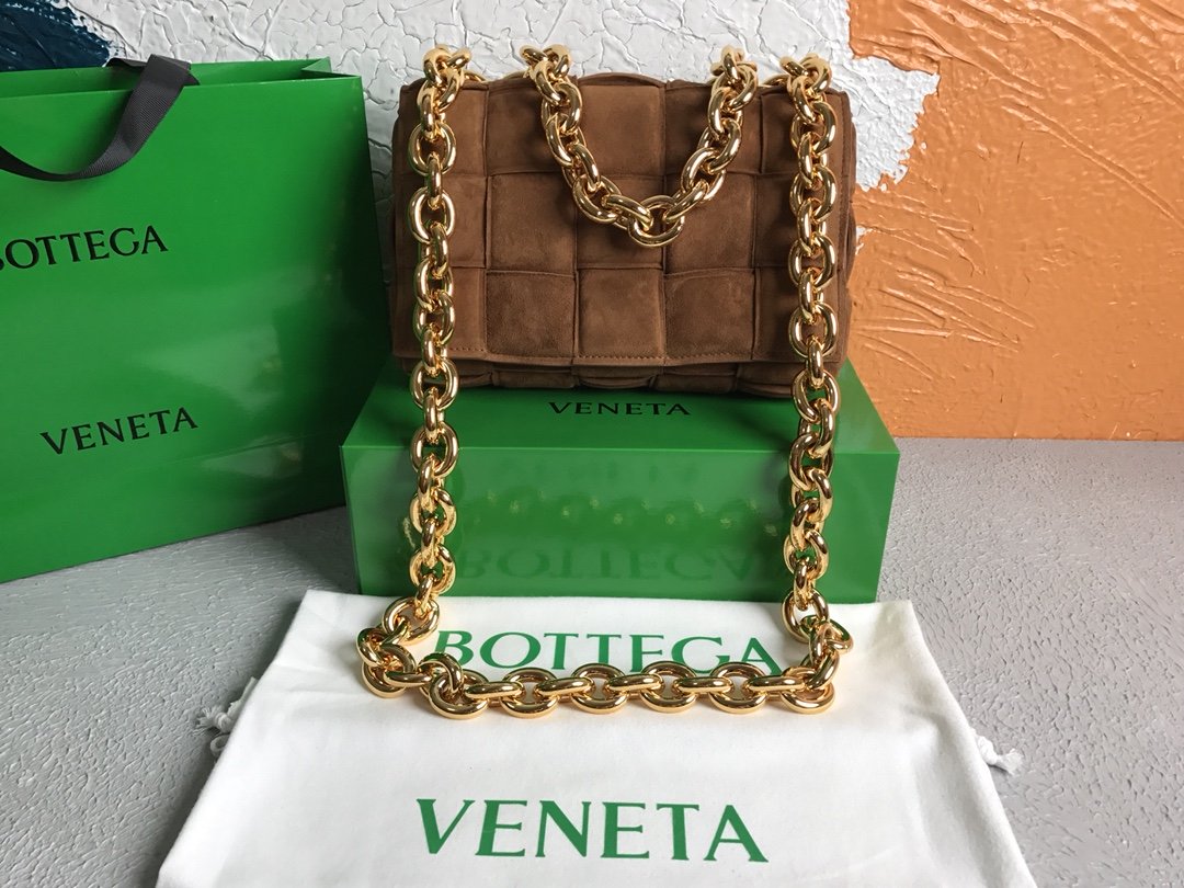 Bottega Veneta Chain Cassette Acorn. For Women. Women's Bags 10.2in/26cm 631421V04N07745 - Soul Replicas