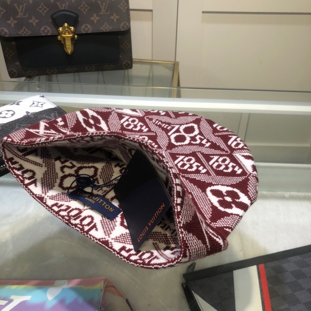 Louis Vuitton Beanie In Red LV Headwear - Soul Replicas