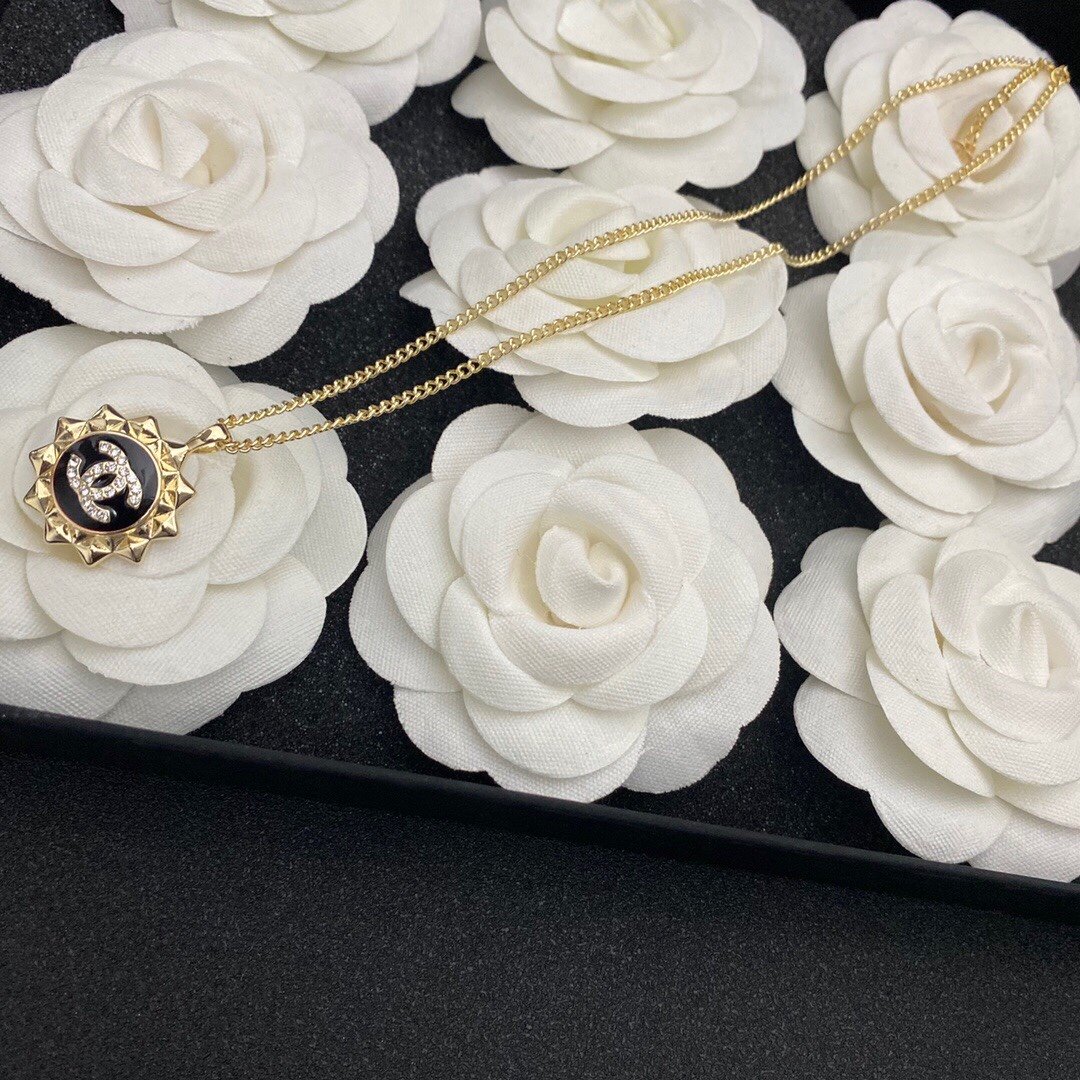 Chanel Necklace - Soul Replicas