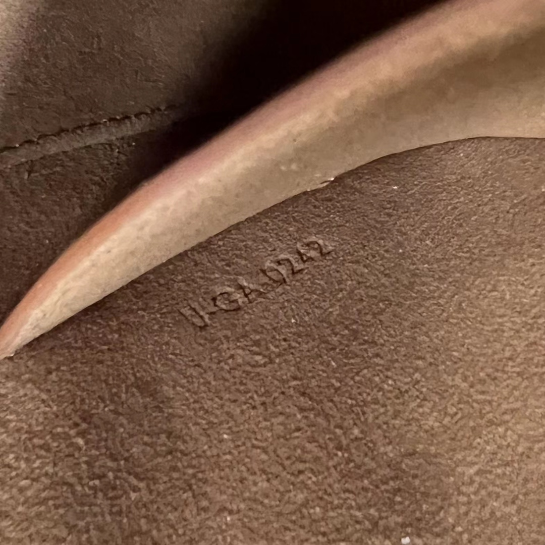 Celine Camera Shoulder Bag Cuir Triomphe Brown For Women 10in/26cm 199183DU3.04LU - Soul Replicas