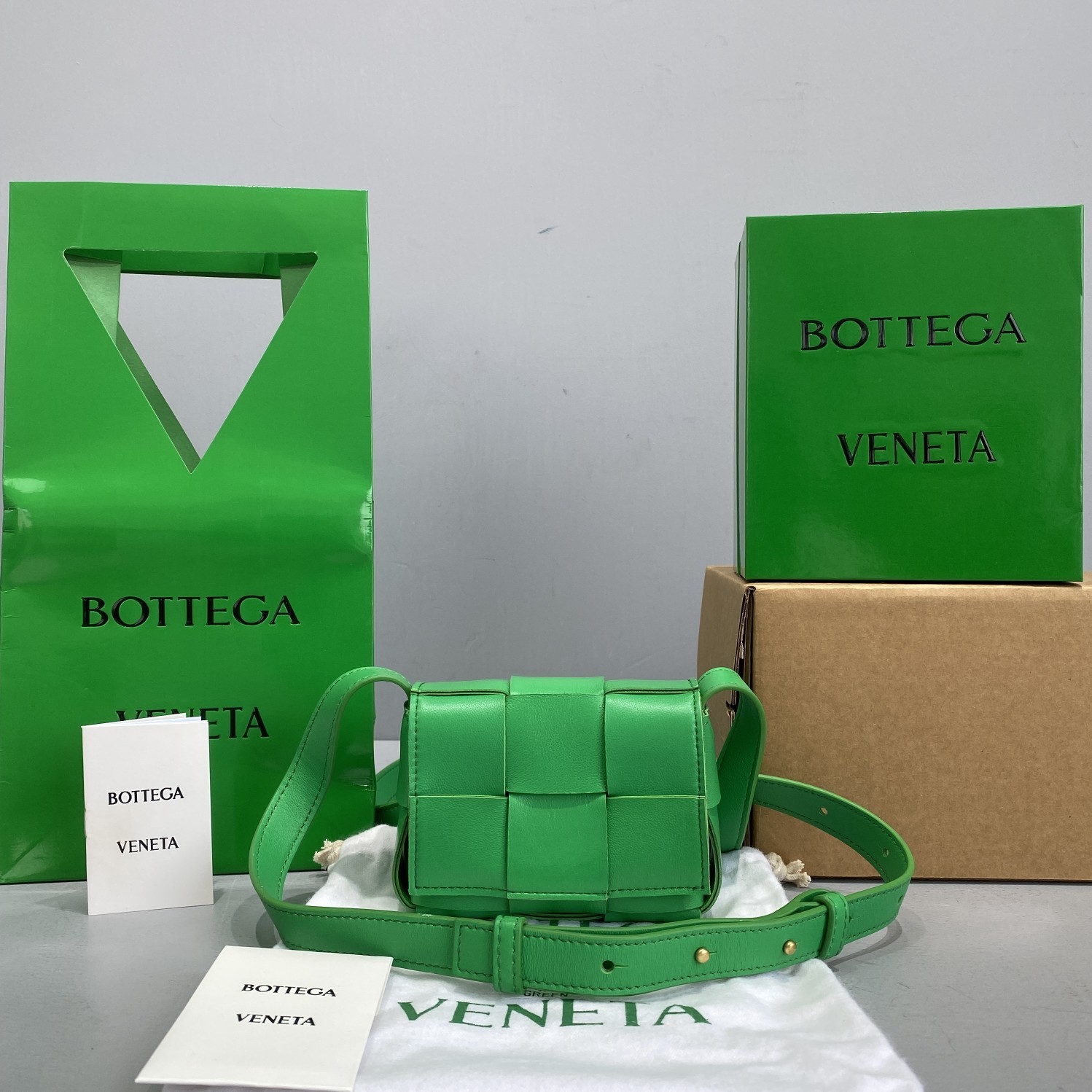Bottega Veneta Candy Cassette Green. For Women. Women-s Bags 4.7in/12cm 666688VMAY13722 - Soul Replicas