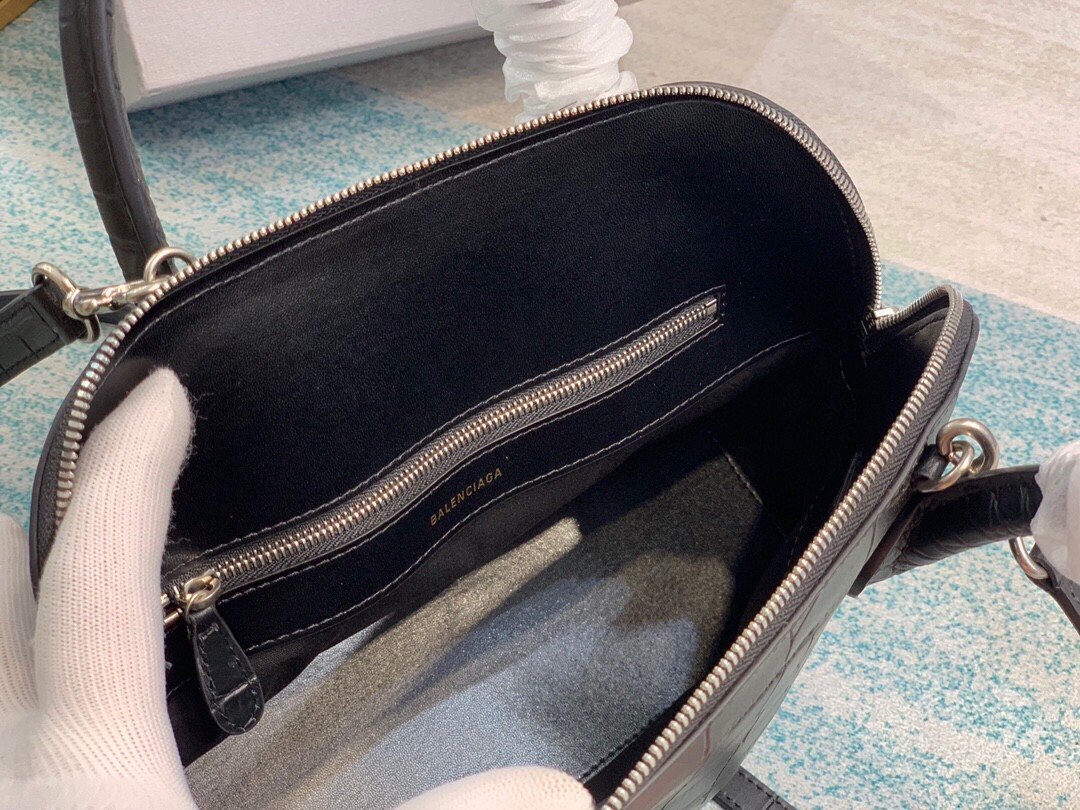 Balenciaga Ville XXS Handbag In Black. For Women. Women-s Bags 8.6in/22cm - Soul Replicas