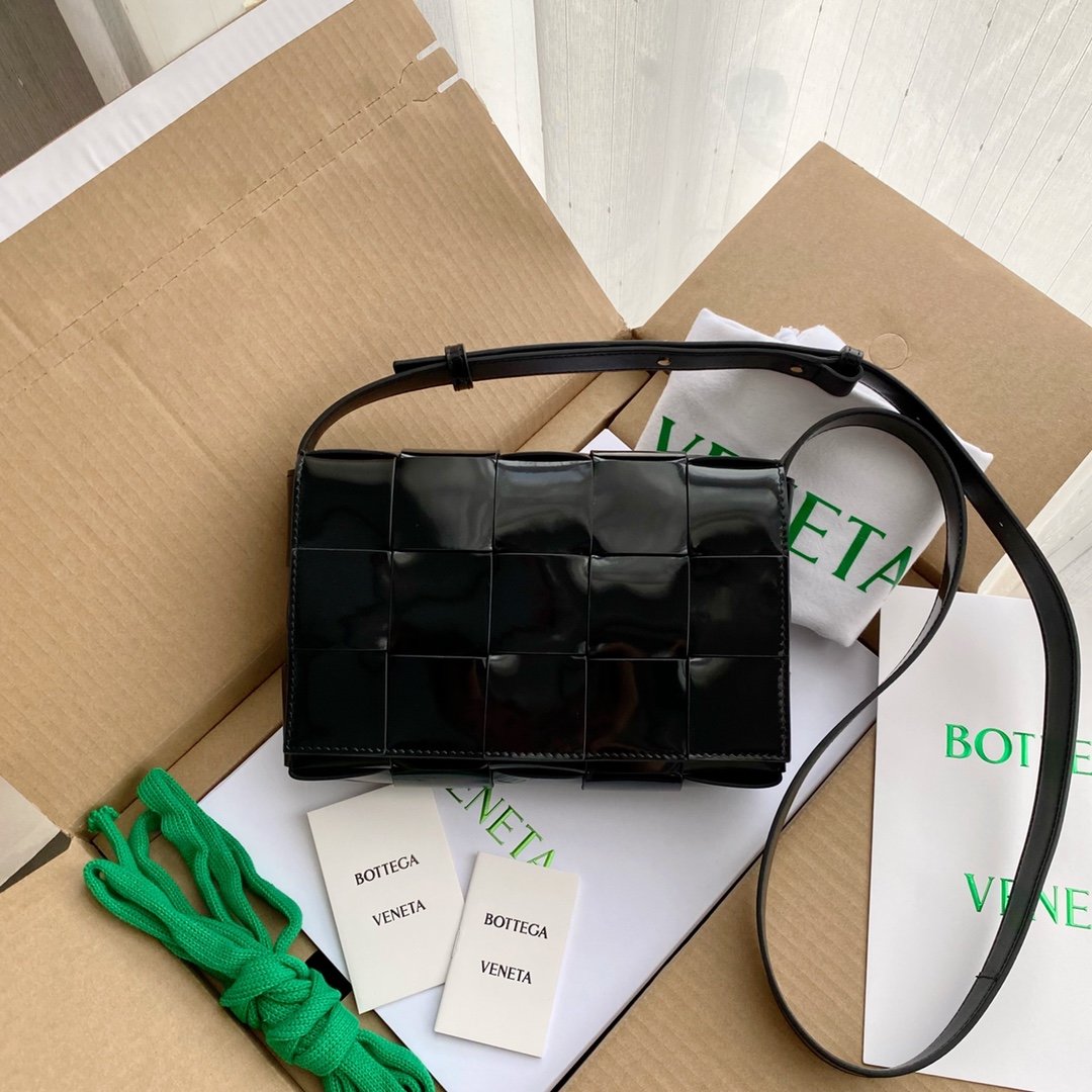 Bottega Veneta Cassette Black. For Women. Women-s Bags 9.1in/23cm 578004V1EP38425 - Soul Replicas