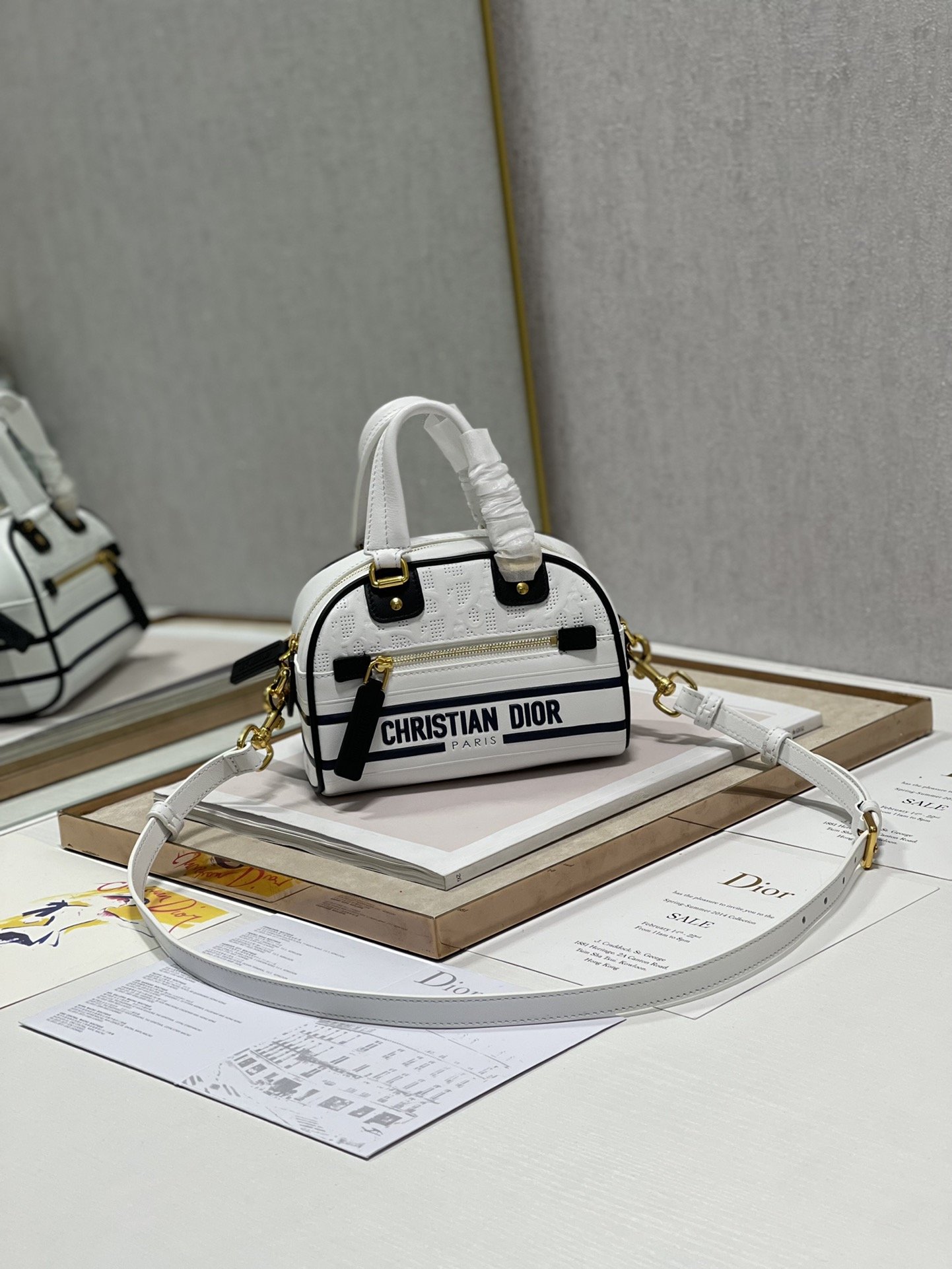 Christian Dior Mini Vibe Zip Bowling Bag. White. For Women Women-s Handbags. Bowling Bags. 17cm CD - Soul Replicas