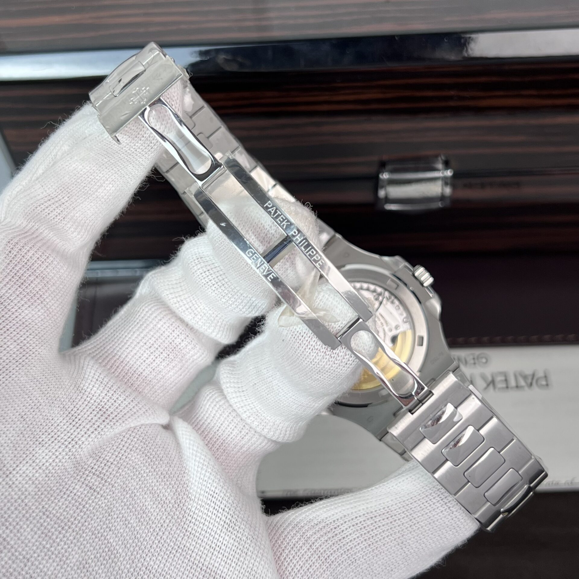 Patek Philippe Nautilus 5723 Replica 1:1 Watch Blue Dial Diamond 40mm - Soul Replicas