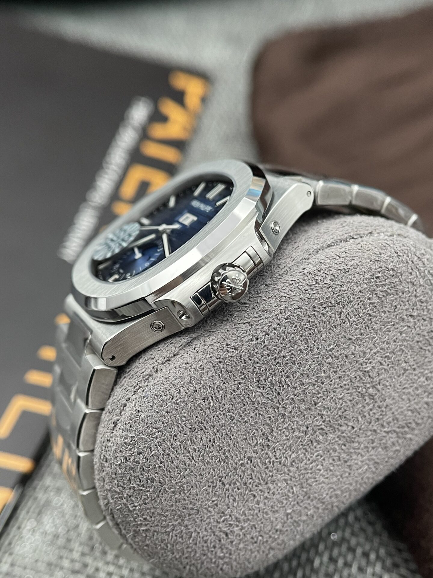 Patek Philippe Nautilus 5726 Best Replica Watch Blue Dial GRF 40.5mm - Soul Replicas