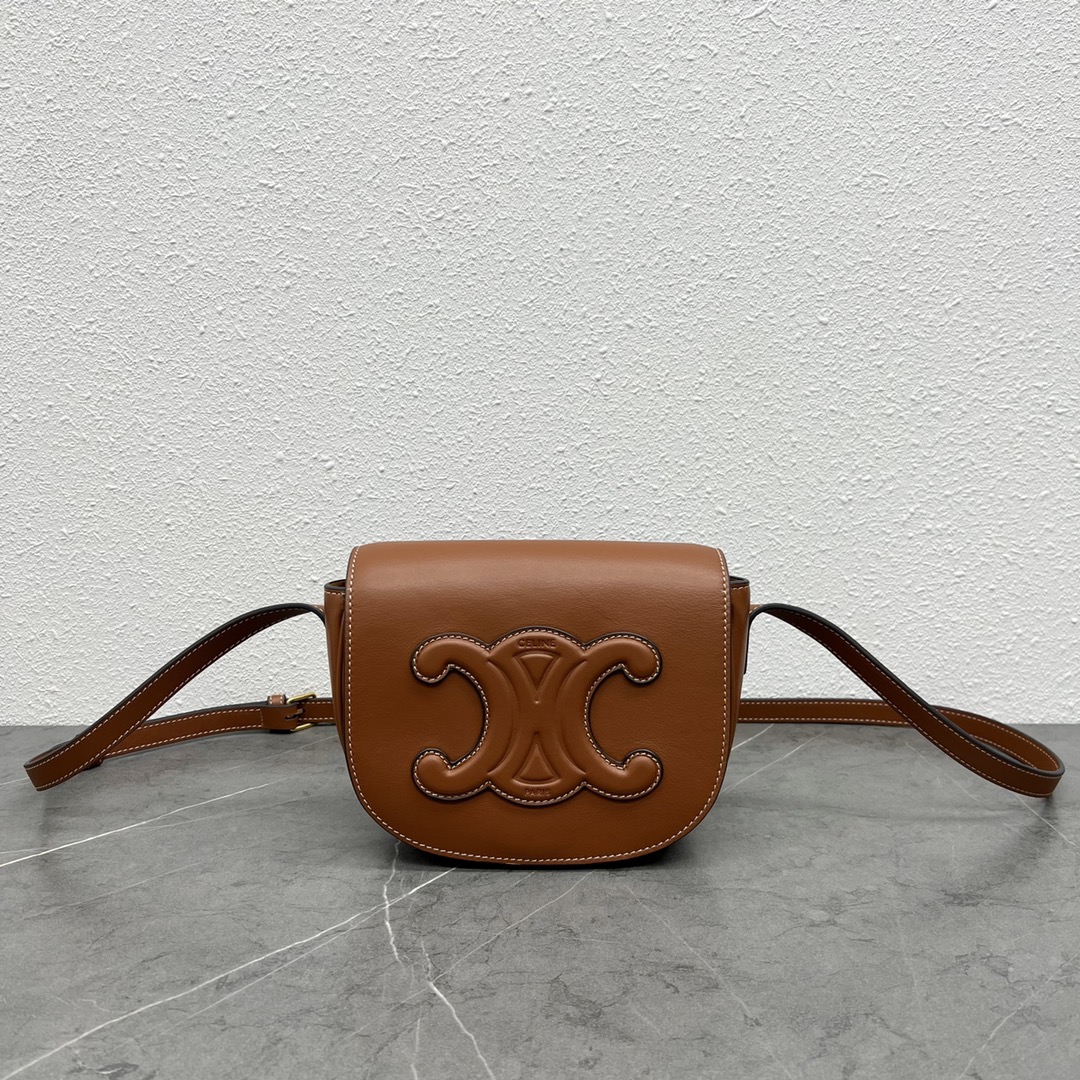 Celine Folco Cuir Triomphe Tan For Women 7in/19cm 198263DU3.04LU - Soul Replicas