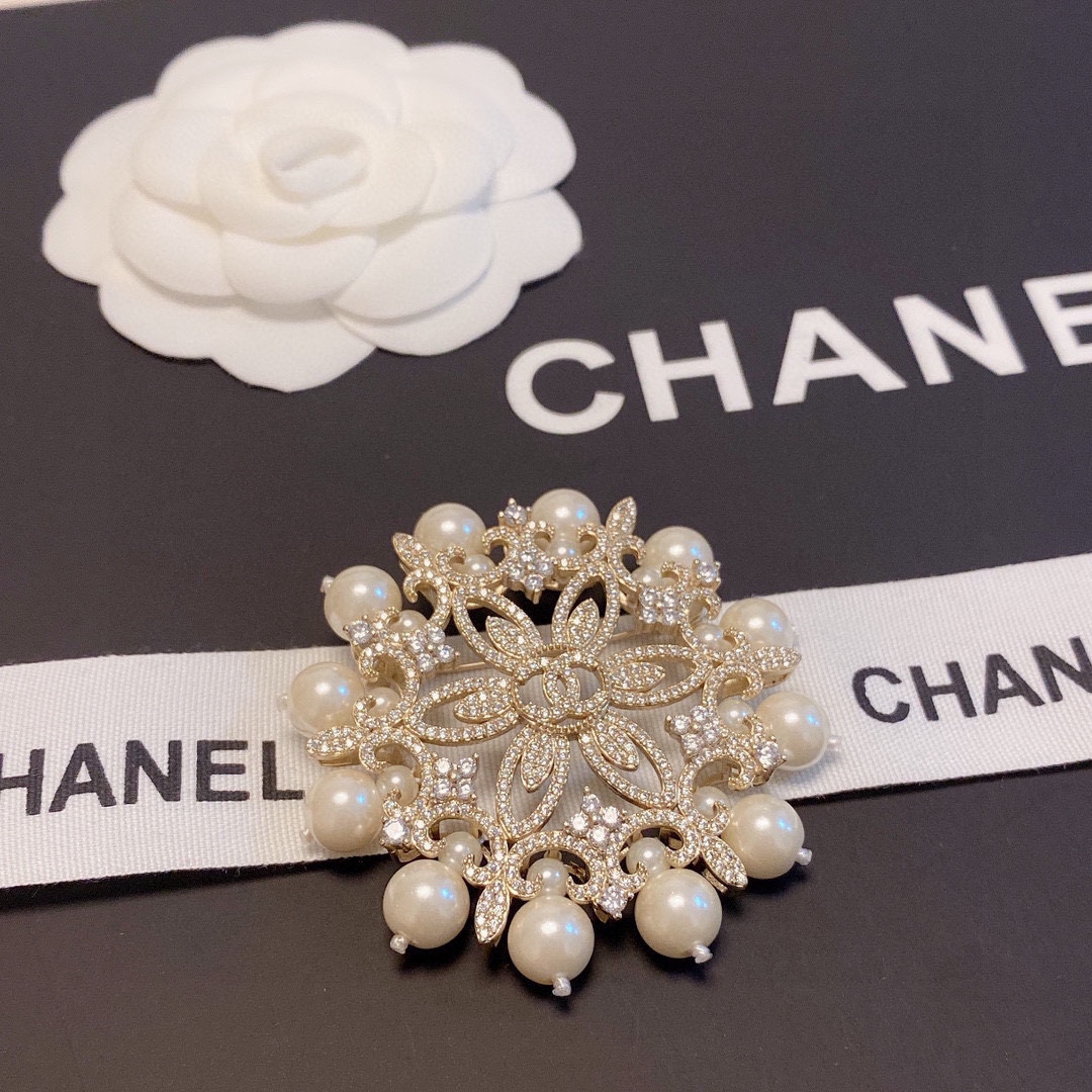 Chanel Brooch - Soul Replicas
