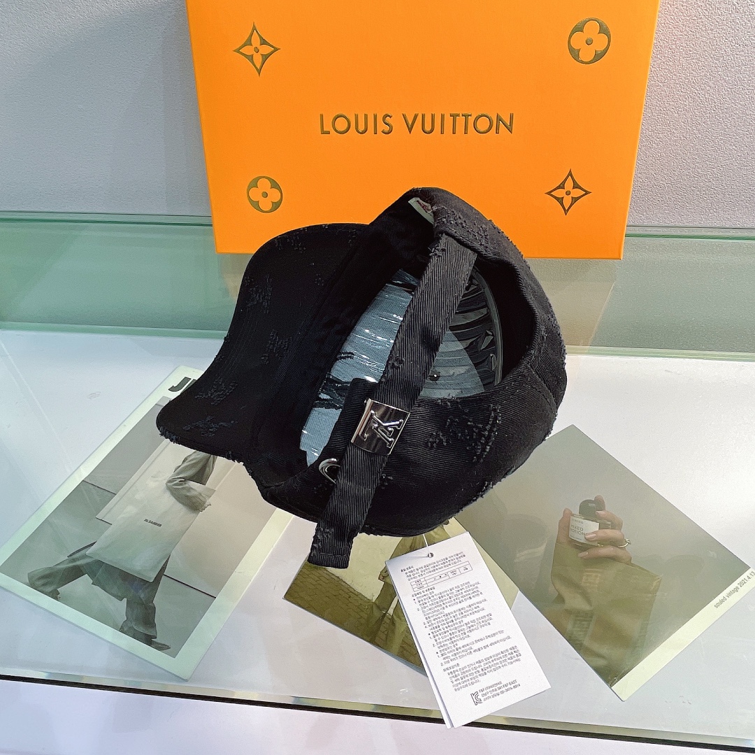 Louis Vuitton Be My Cap In Black - Soul Replicas