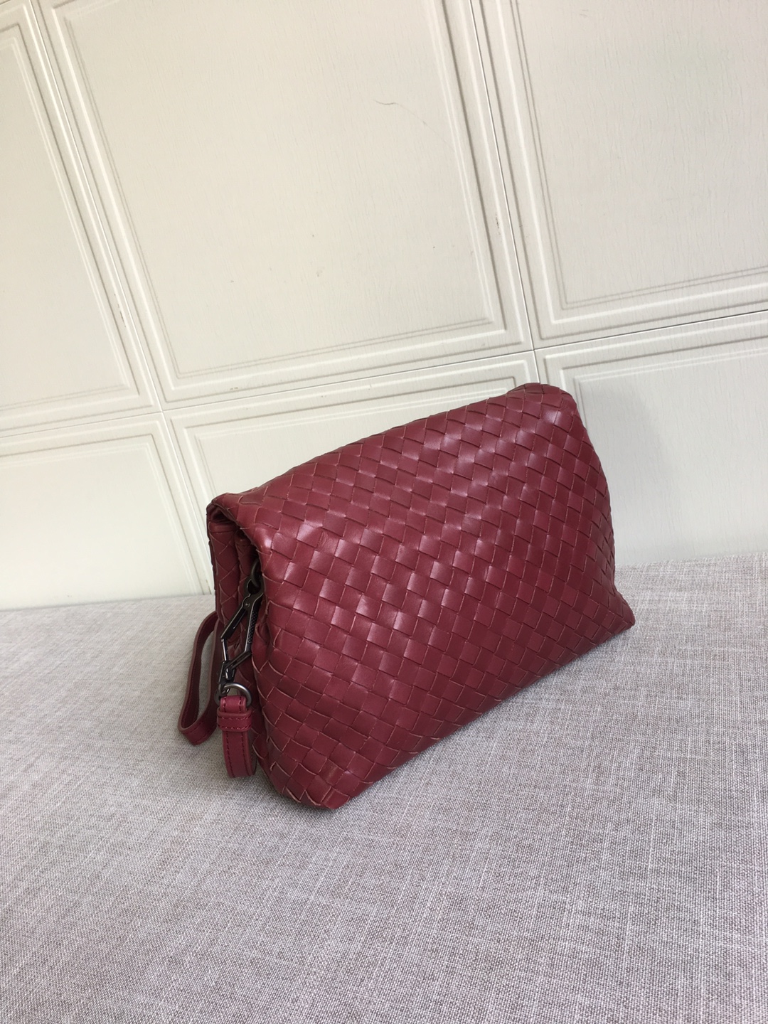 Bottega Veneta Classic Intrecciato Red. For Women. Women's Bags 8.9in/22.5cm - Soul Replicas