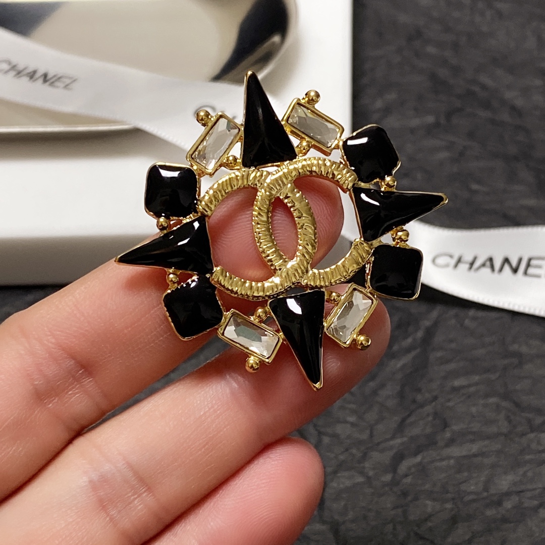 Chanel Brooch - Soul Replicas