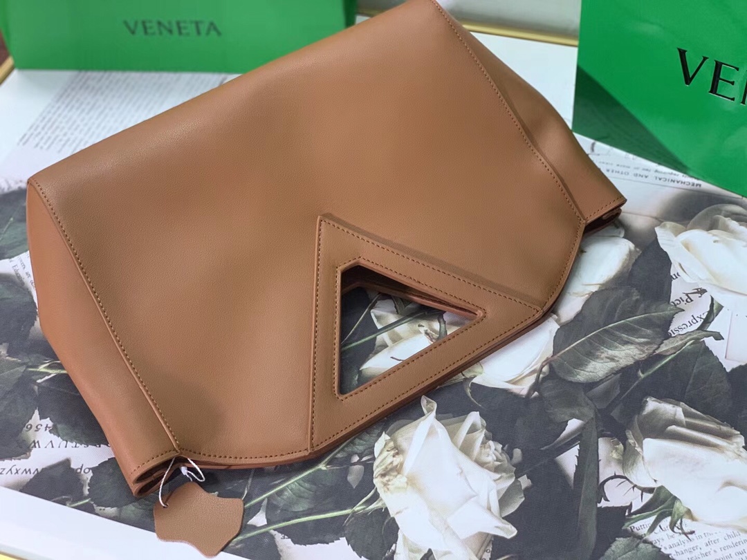 Bottega Veneta Point Brown. For Women. Women's Bags 13.7in/35cm - Soul Replicas