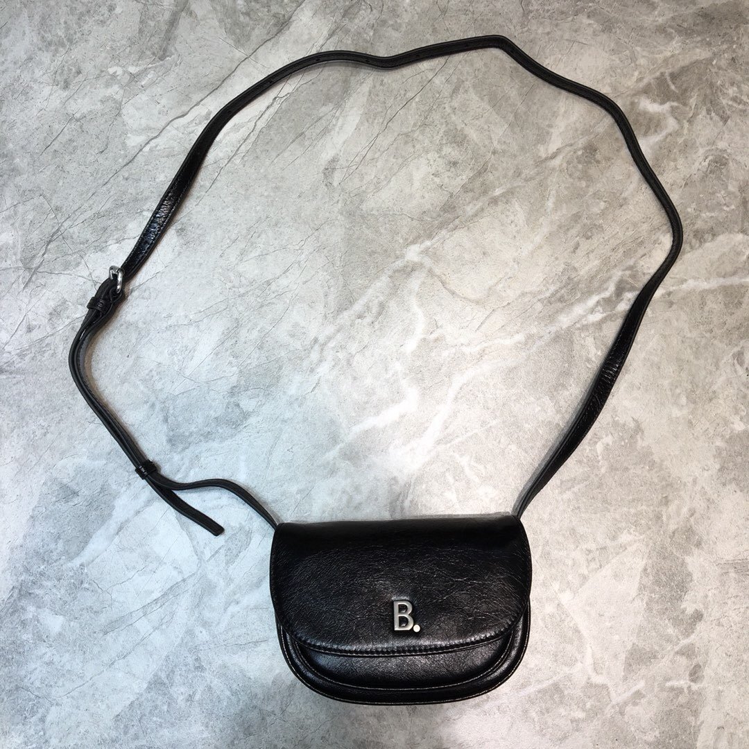 Balenciaga Leader Soft Round Cross Bag In Black. For Women. Women-s Bags 6.3in/16cm - Soul Replicas