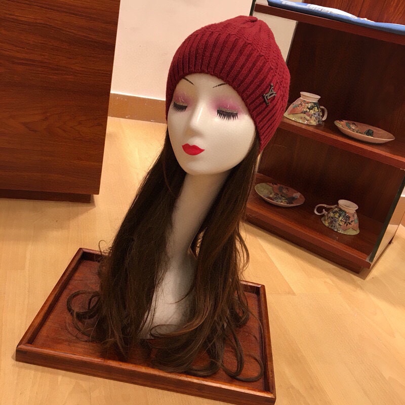 Louis Vuitton Beanie & Scarf Set In Red - Soul Replicas