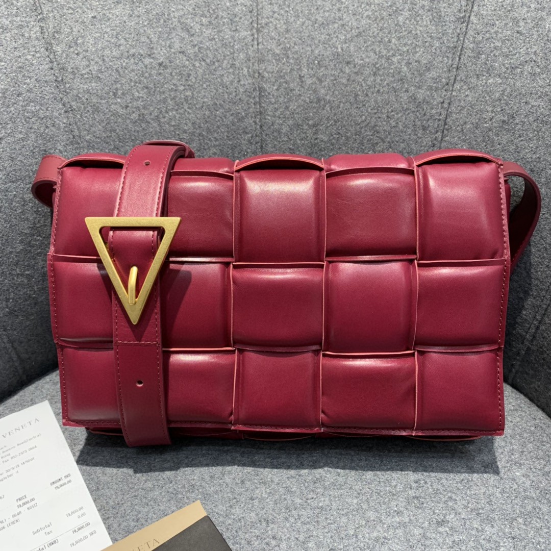 Bottega Veneta Padded Cassette Bag For Women 10.2in/26cm In Dark Red 591970VCQR16358 - Soul Replicas