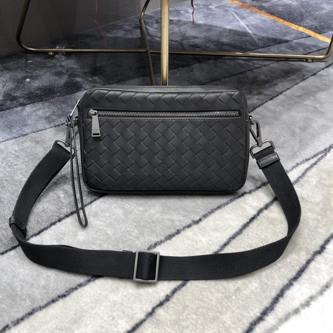 Bottega Veneta Classic Intrecciato Black. For Women. Women's Bags 9.6in/24.5cm - Soul Replicas