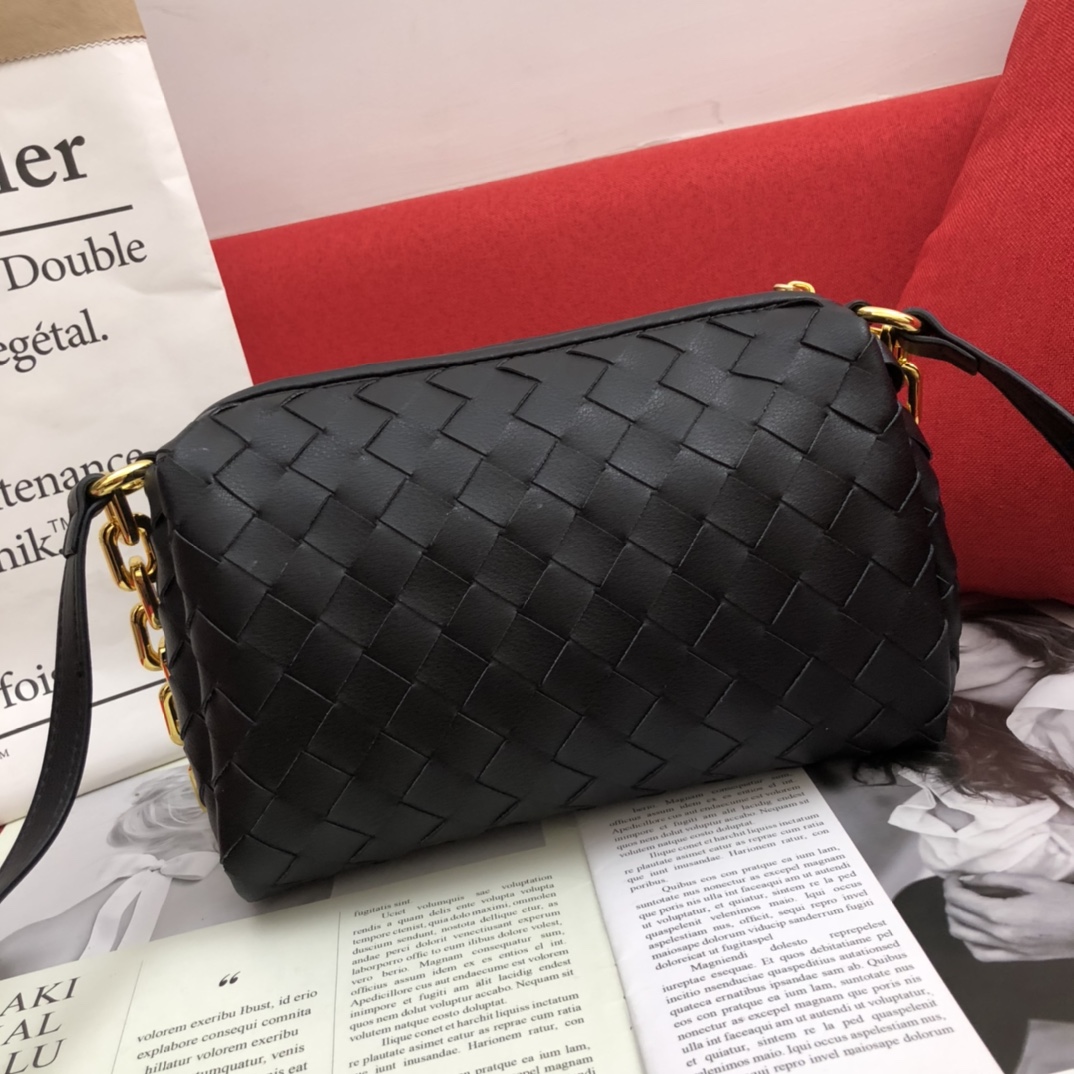 Bottega Veneta Crossbody Bag Black. For Women. Women-s Bags 9.4in/24cm - Soul Replicas