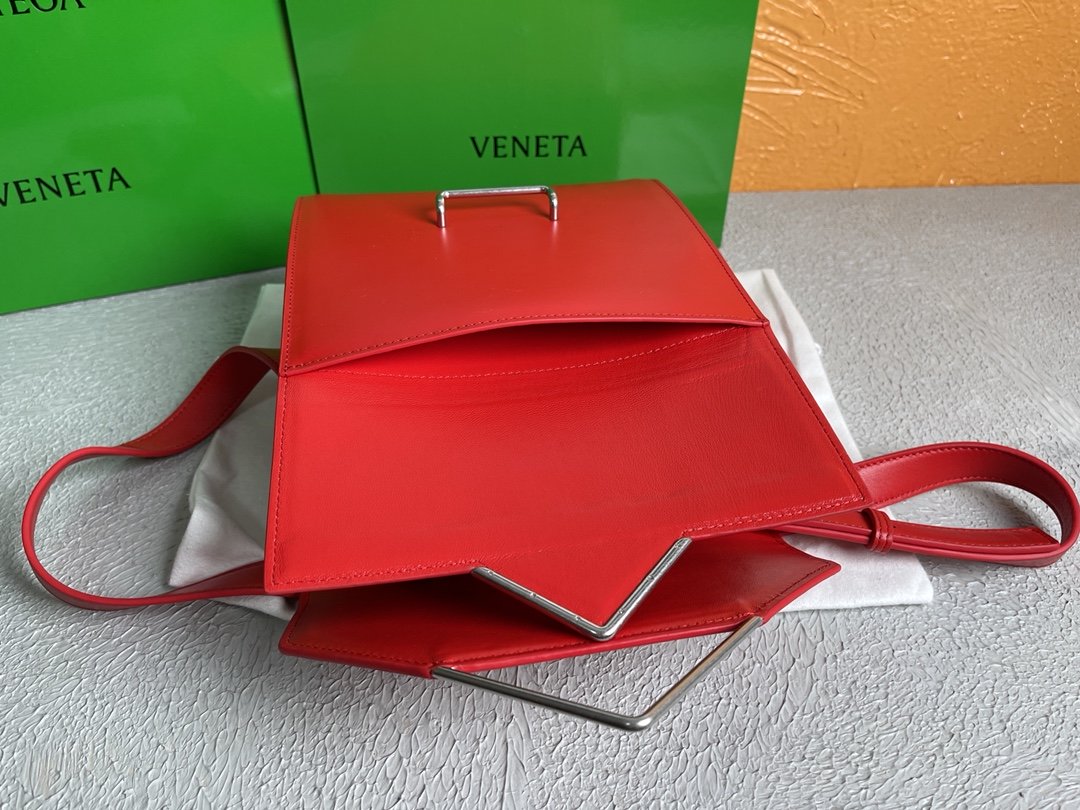 Bottega Veneta Clip Bag Red. For Women. Women's Bags 9in/23cm - Soul Replicas