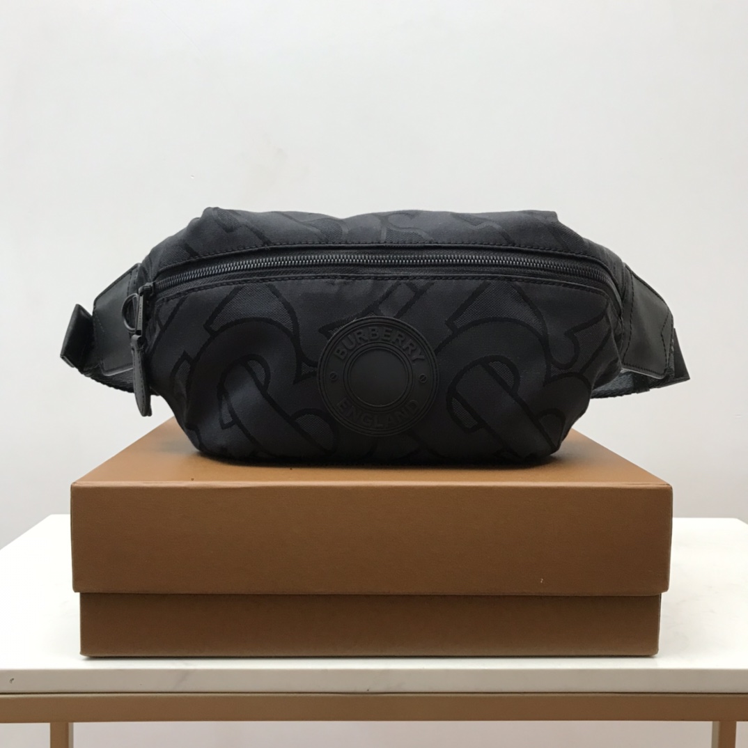 Burberry Monogram Recycled Polyester Sonny Bum Bag Black For Men. Men-s Bags 12.2in/31cm - Soul Replicas