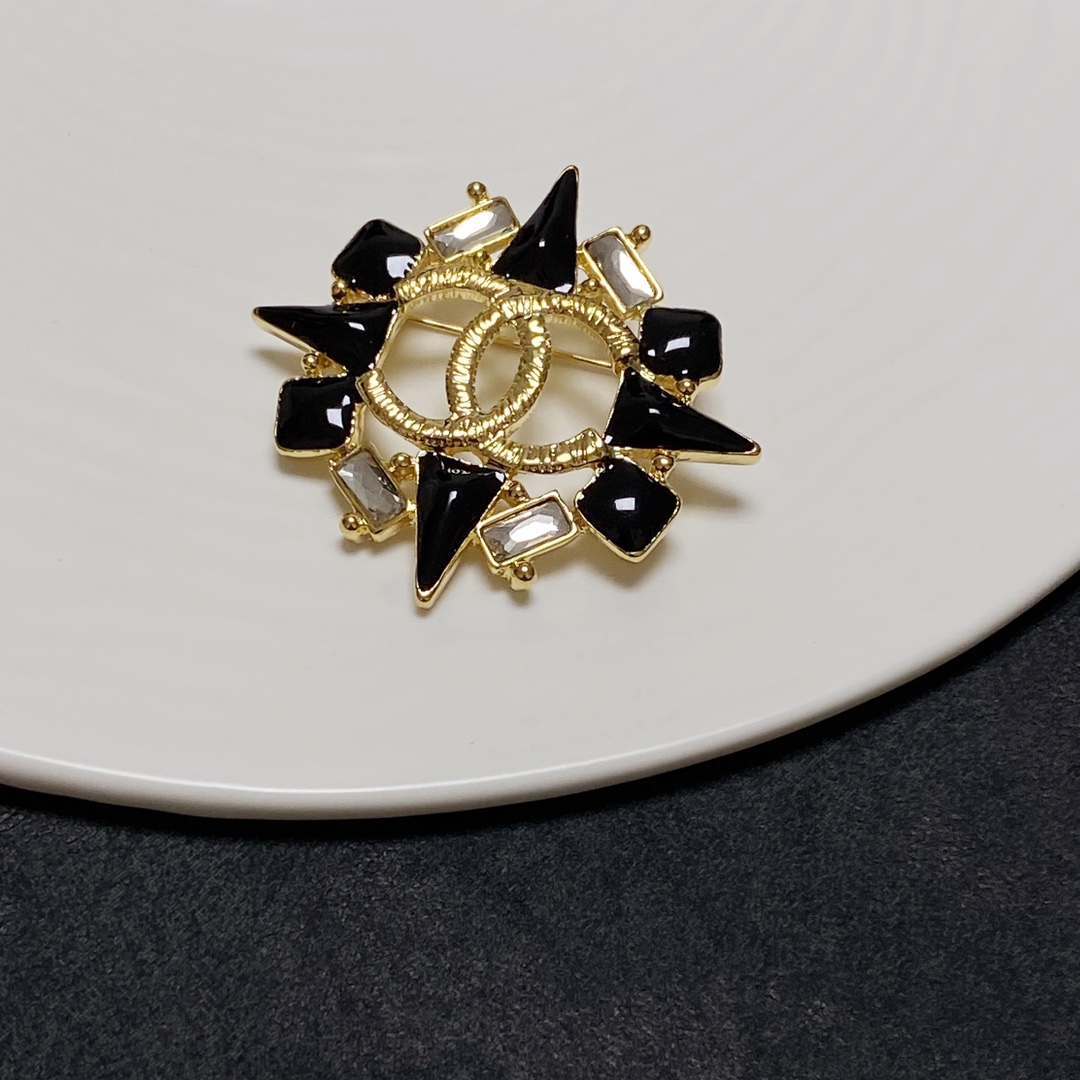 Chanel Brooch - Soul Replicas