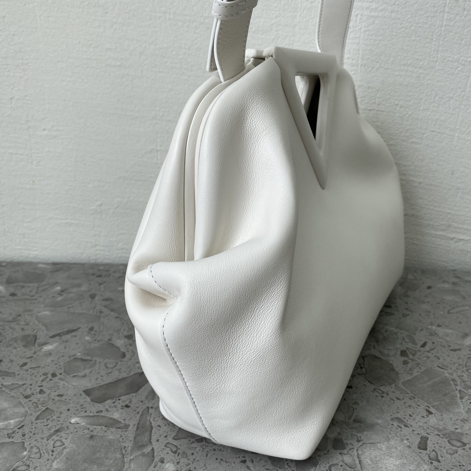 Bottega Veneta Point Chalk. For Women. Women's Bags 13.7in/35cm 652446VCP409137 - Soul Replicas