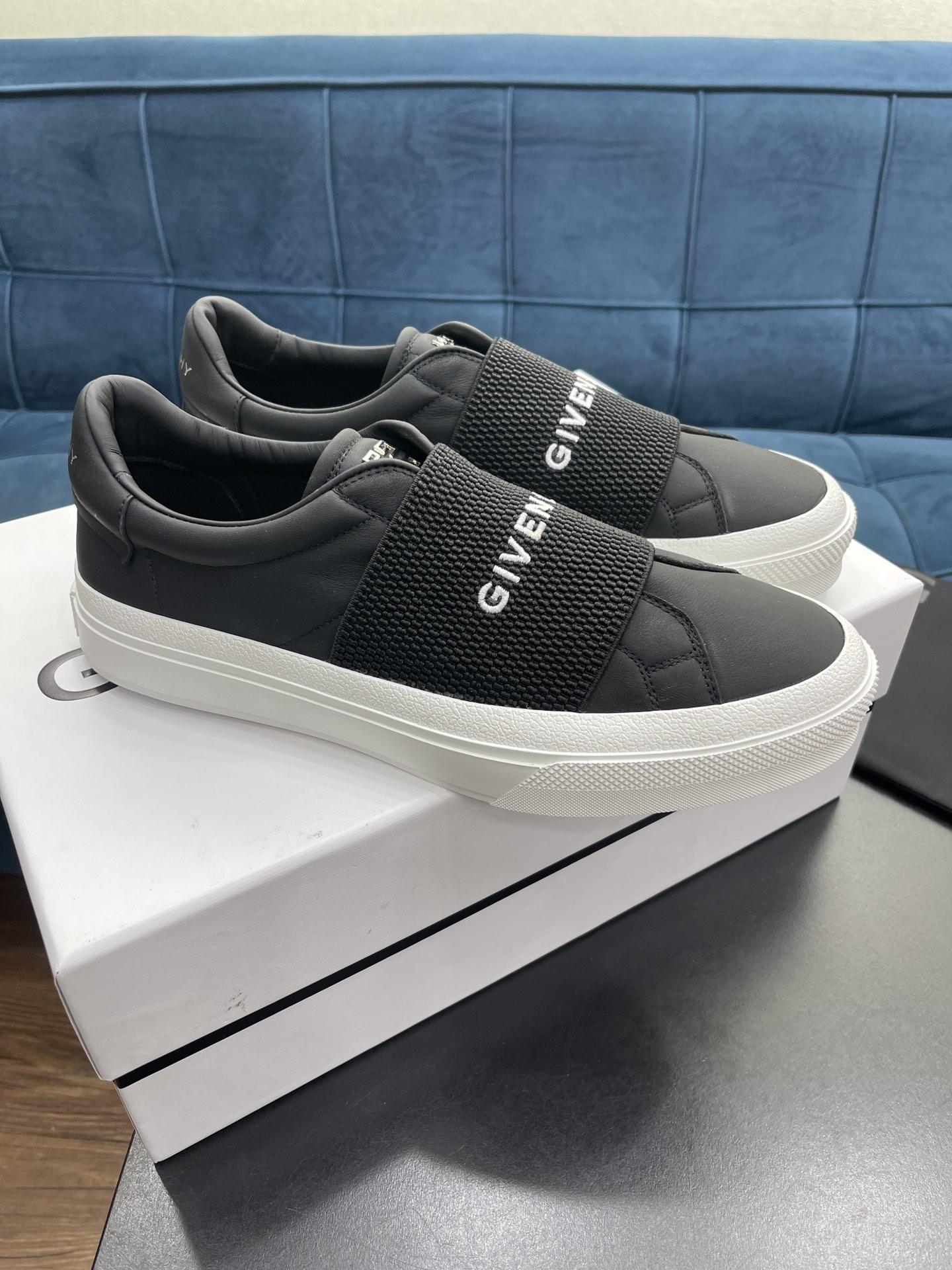 Givenchy Sneakers With Elastic Band Black For Men GVC BH005XH16Y-001 - Soul Replicas