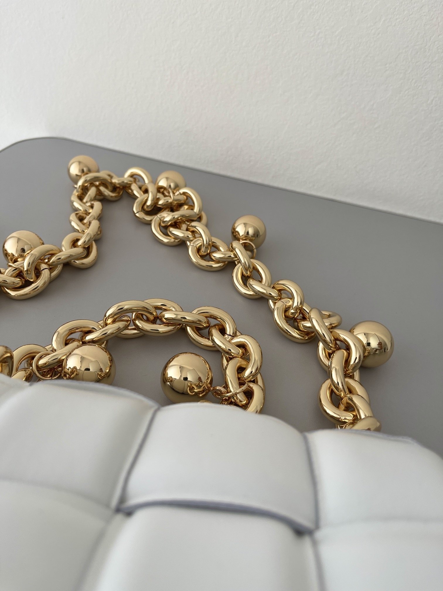 Bottega Veneta Chain Cassette White. For Women. Women-s Bags 10.2in/26cm 680070V1FY09009 - Soul Replicas