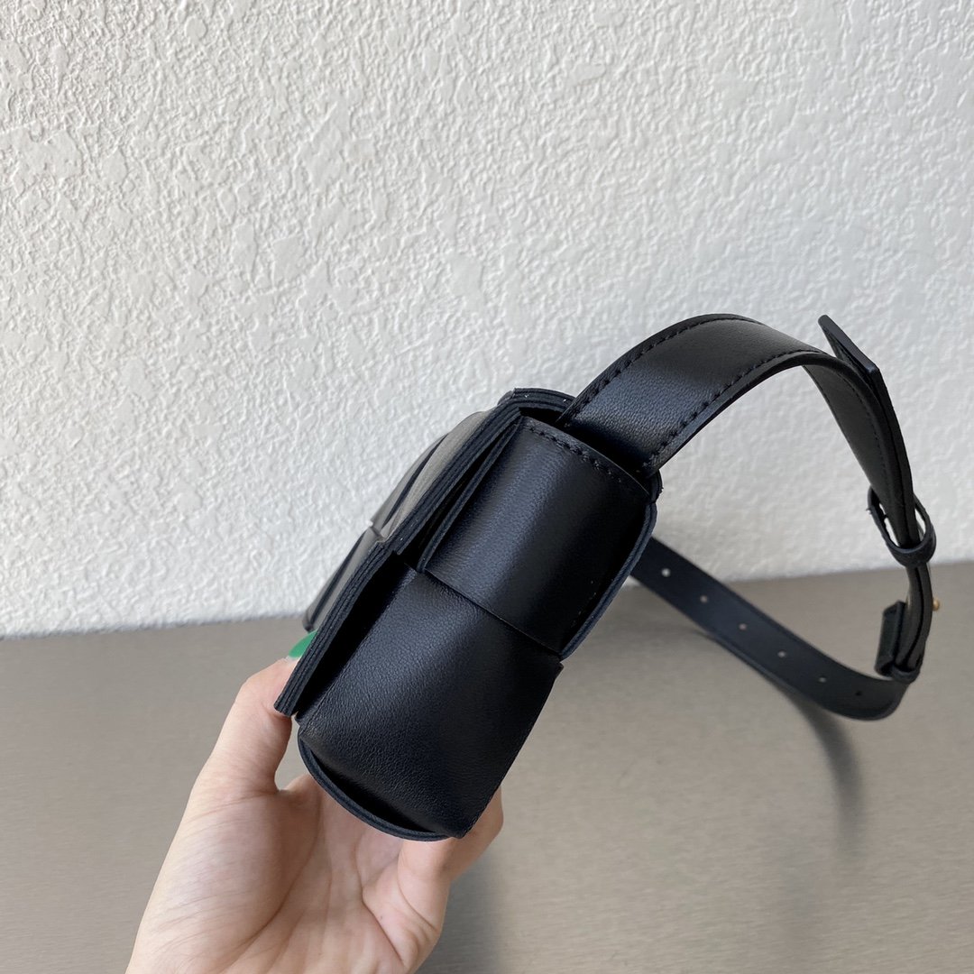 Bottega Veneta Belt Cassette Black. For Women. Women's Bags 7in/18cm 668572VMAY18425 - Soul Replicas