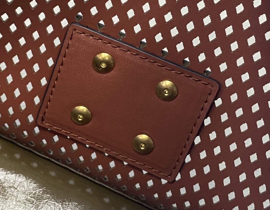 Fendi Medium Kan U White and Brown Bag For Woman 25cm/10in - Soul Replicas